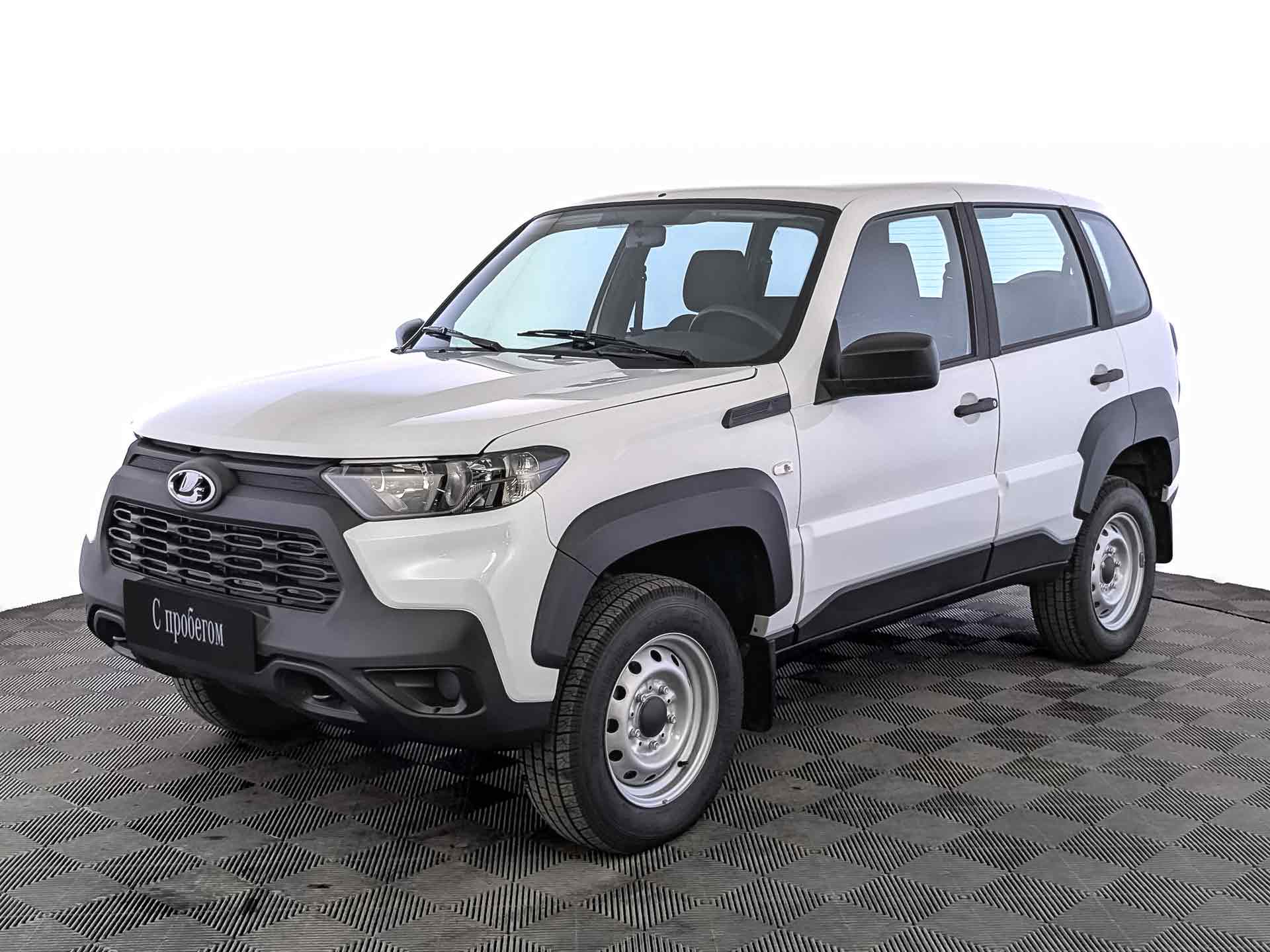 Lada Niva Travel